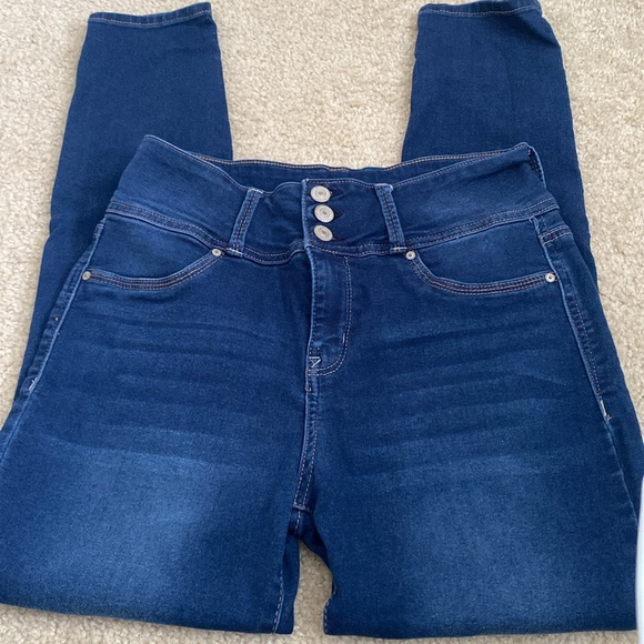 Junior’s jeans - Picture 2 of 4